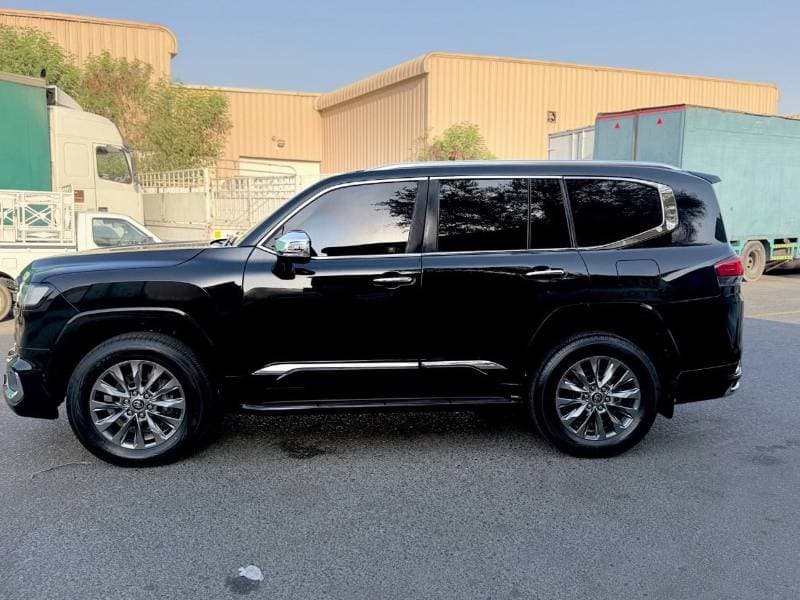 2022 Toyota Land Cruiser GXR thumbnail 6