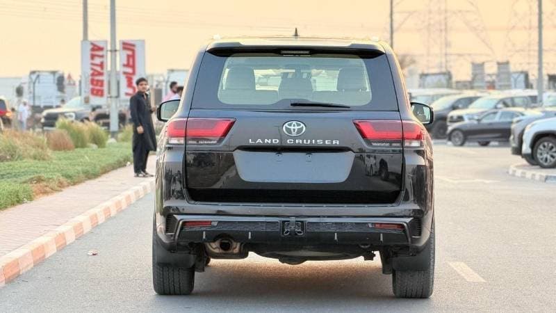 2022 Toyota Land Cruiser GXR thumbnail 3