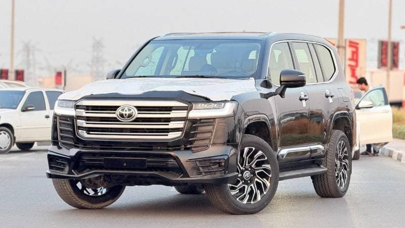 2022 Toyota Land Cruiser GXR thumbnail 4