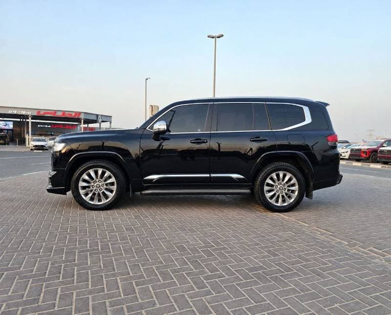 2022 Toyota Land Cruiser GXR thumbnail 7