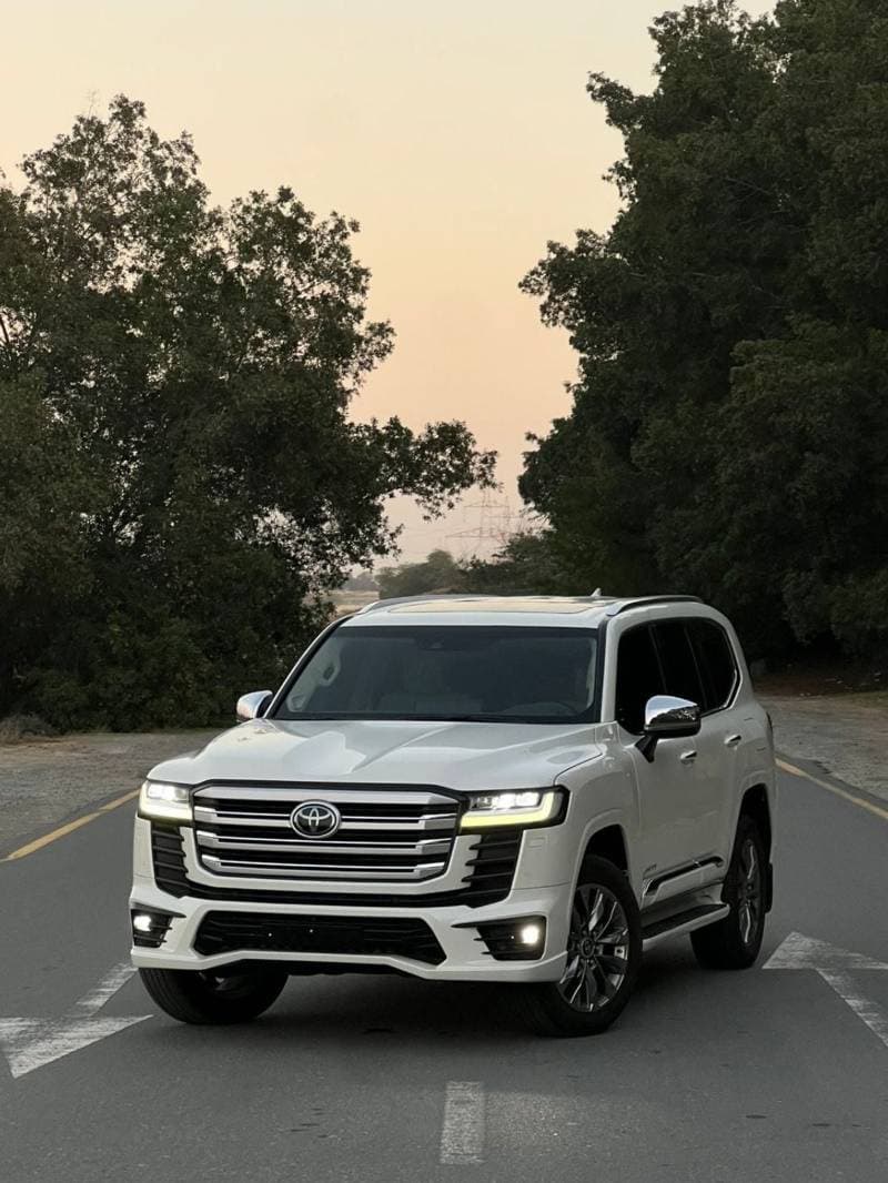 2023 Toyota Land Cruiser VXR thumbnail 2