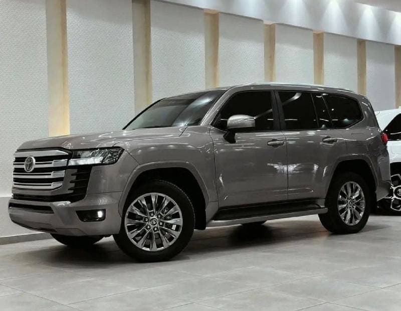 2022 Toyota Land Cruiser GXR thumbnail 2