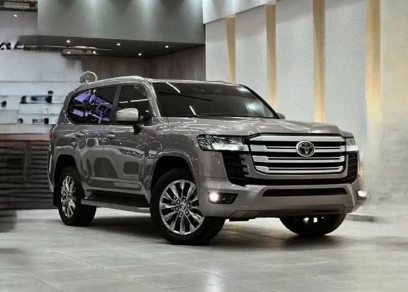 2022 Toyota Land Cruiser GXR thumbnail 3