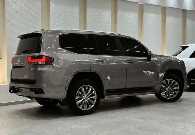 2022 Toyota Land Cruiser GXR thumbnail 5