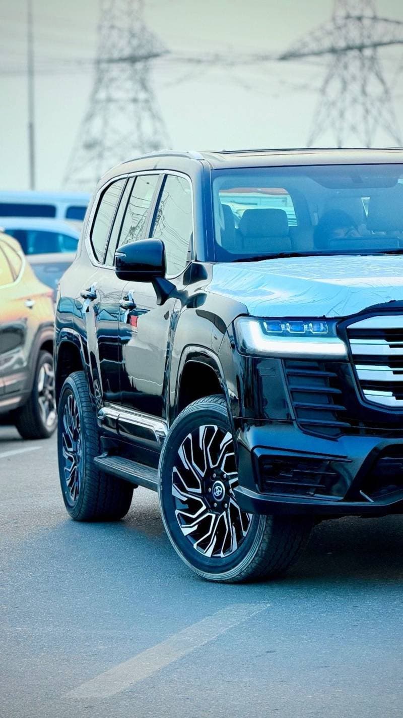 2022 Toyota Land Cruiser GXR thumbnail 7