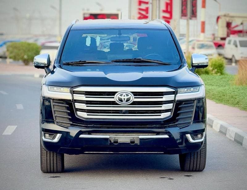 2017 Toyota Land Cruiser GXR thumbnail 6