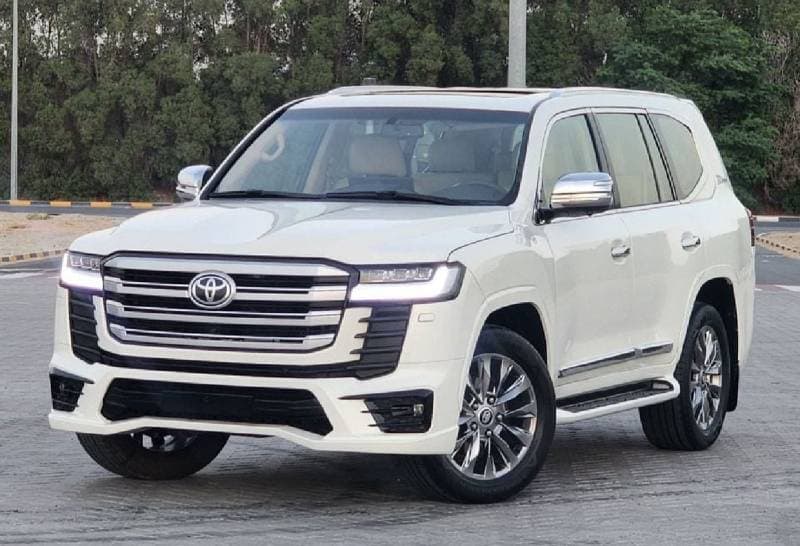 2015 Toyota Land Cruiser thumbnail 2