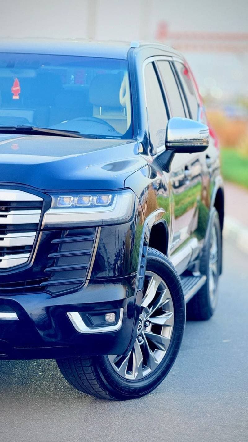 2015 Toyota Land Cruiser thumbnail 7