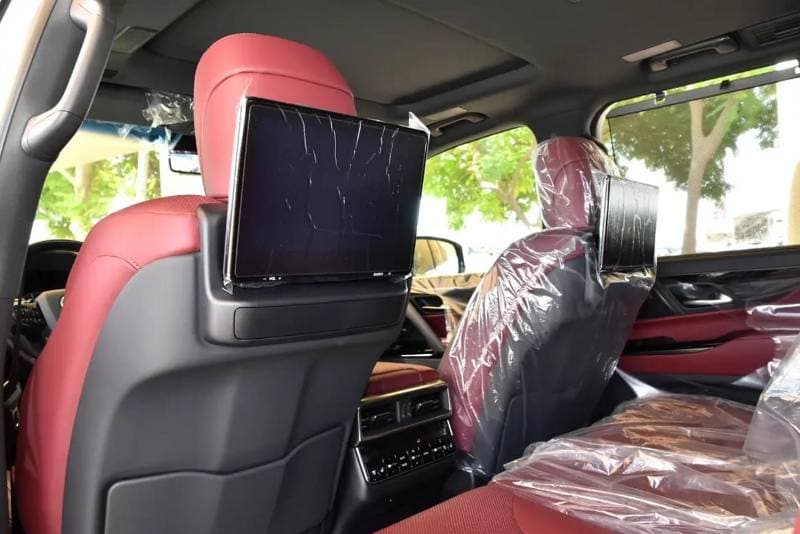 2023 Lexus LX600 SIGNATURE thumbnail 8
