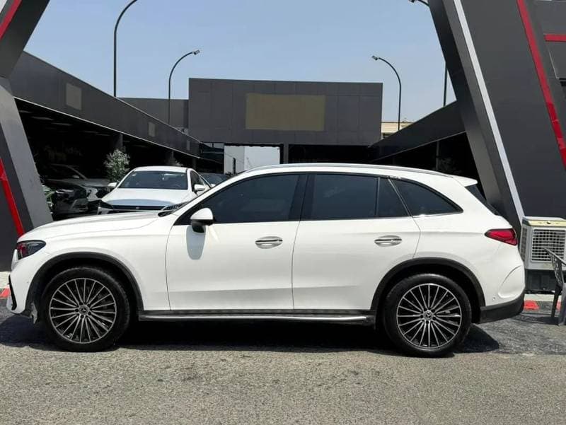 2024 Mercedes Benz GLC 300 4MATIC thumbnail 4