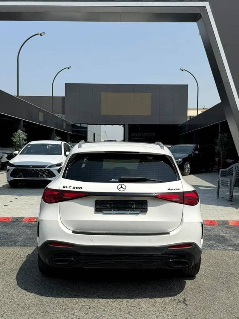 2024 Mercedes Benz GLC 300 4MATIC thumbnail 7