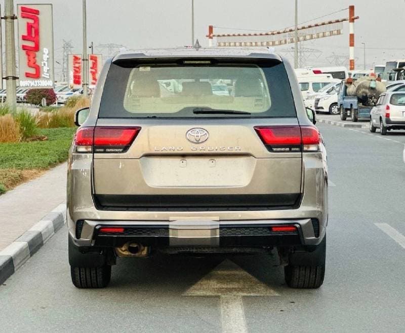 2022 Toyota Land Cruiser GXR thumbnail 6