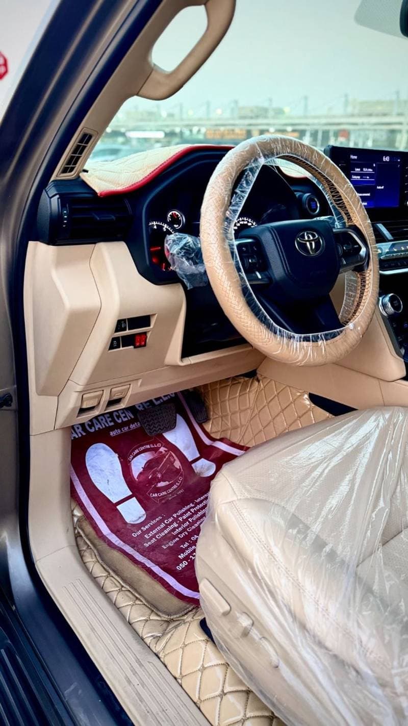 2022 Toyota Land Cruiser GXR thumbnail 6