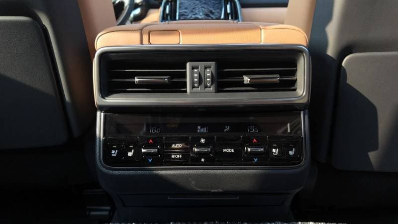 2026 Lexus LX600 SIGNATURE thumbnail 7
