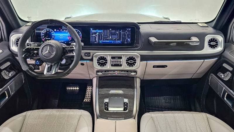 2025 Mercedes Benz G63 AMG STANDARD thumbnail 2