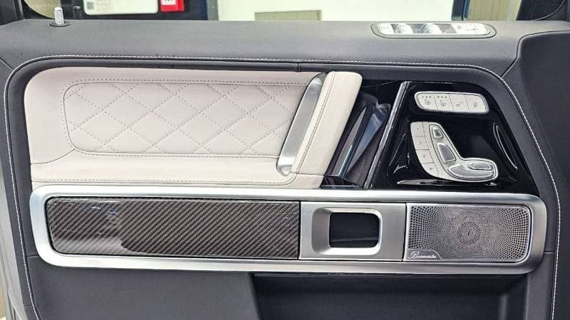 2025 Mercedes Benz G63 AMG STANDARD thumbnail 7