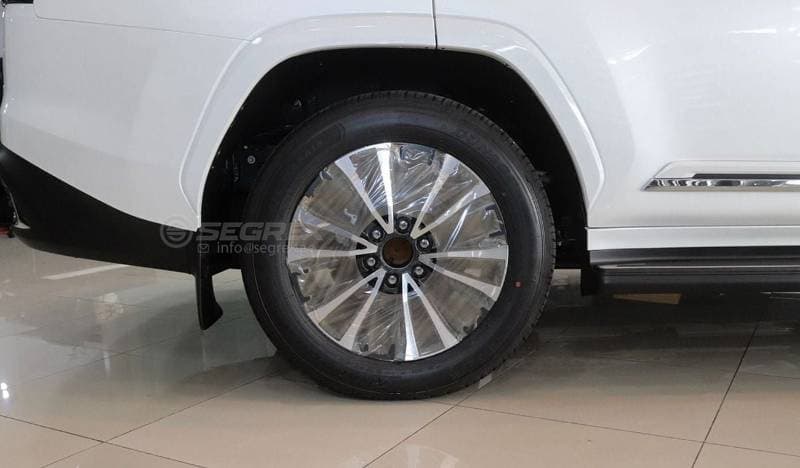 2026 Lexus LX600 thumbnail 6