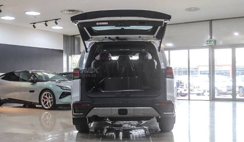 2026 Lexus LX600 thumbnail 5