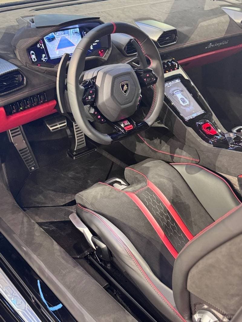 2023 Lamborghini Huracan TECNICA thumbnail 8