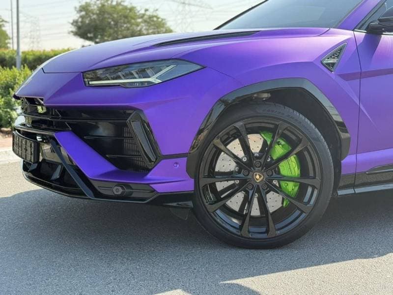 2024 Lamborghini Urus S thumbnail 2