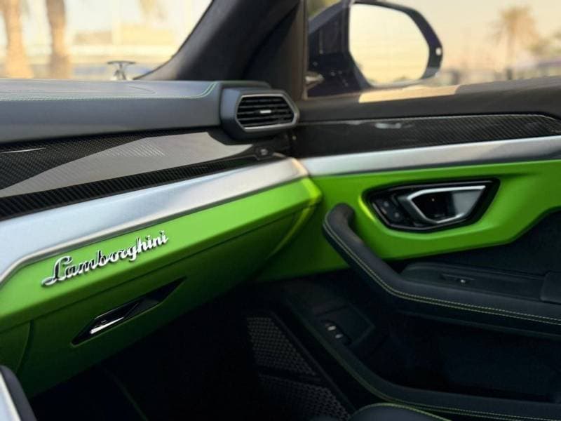 2024 Lamborghini Urus S thumbnail 8