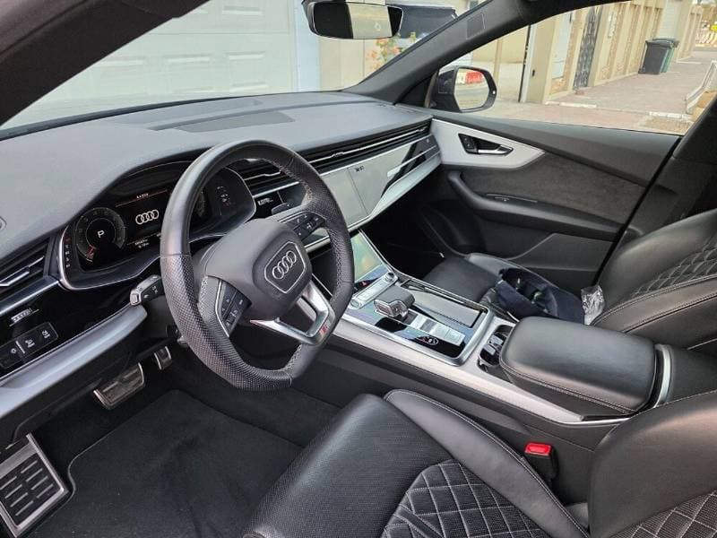 2021 Audi Q8 55 TFSI thumbnail 2