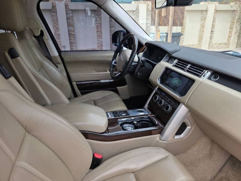 2014 Land Rover Range Rover HSE LE thumbnail 3