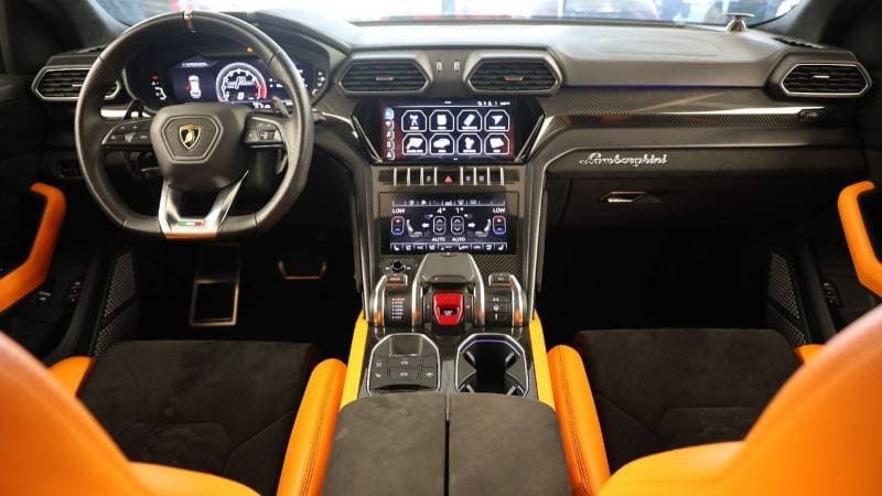 2021 Lamborghini Urus STANDARD thumbnail 6