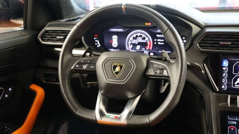 2021 Lamborghini Urus STANDARD thumbnail 5