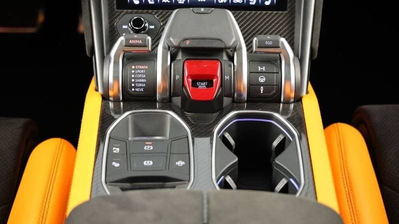 2021 Lamborghini Urus STANDARD thumbnail 8