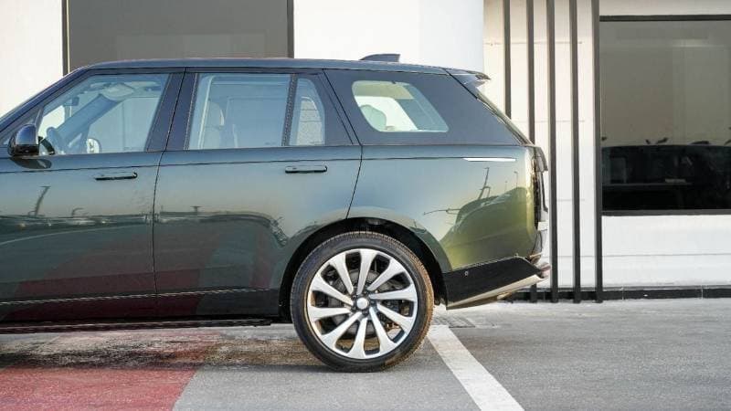 2026 Land Rover Range Rover AUTOBIOGRAPHY P530 thumbnail 8