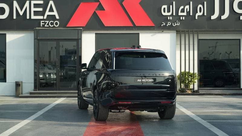 2026 Land Rover Range Rover SV LWB P615 thumbnail 5