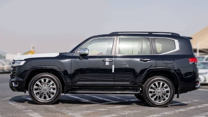 2026 Toyota Land Cruiser VX thumbnail 6