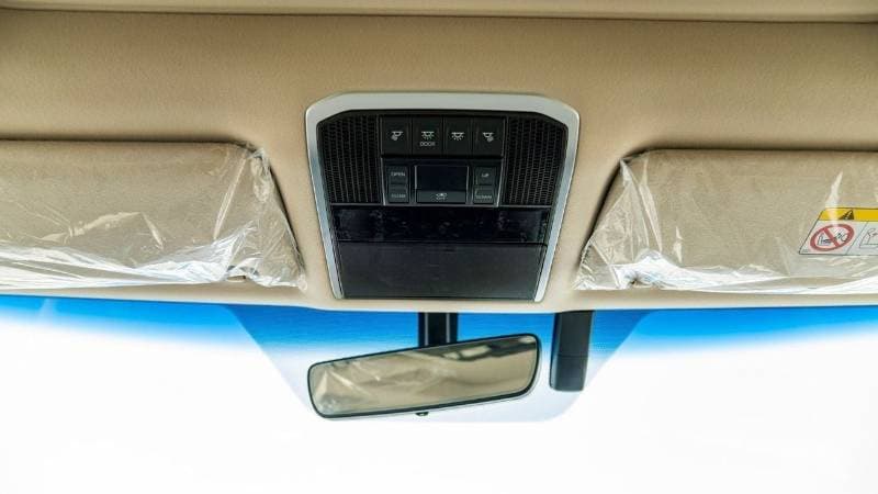 2025 Toyota Land Cruiser VXR thumbnail 8