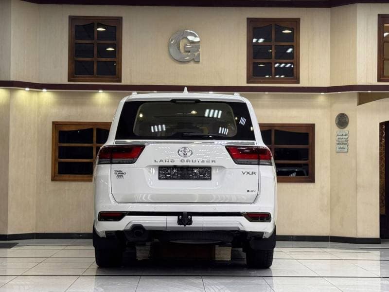 2026 Toyota Land Cruiser VXR thumbnail 7
