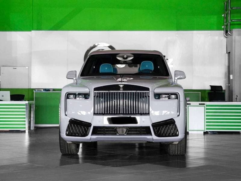 2026 Rolls Royce Cullinan BLACK BADGE thumbnail 3