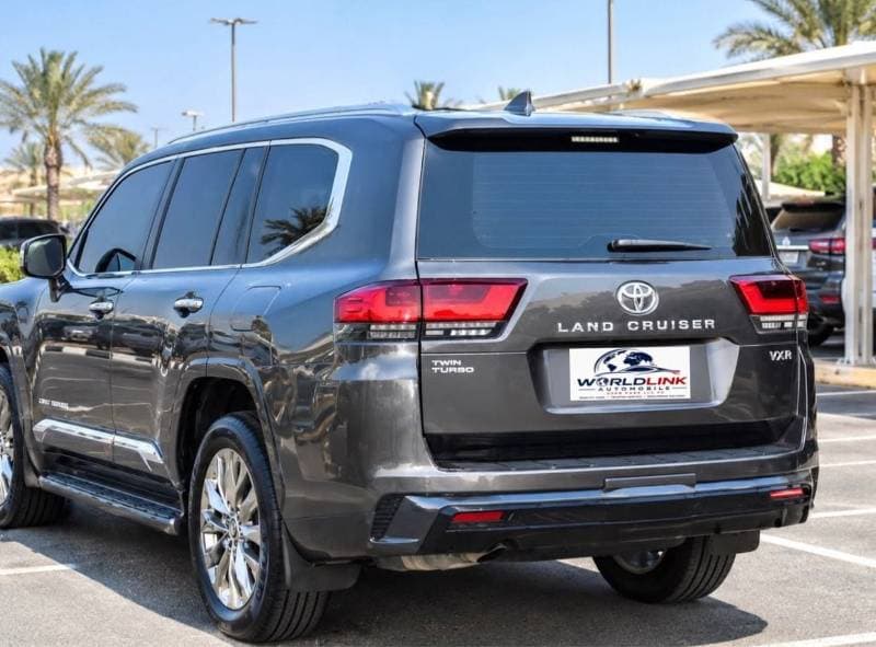 2022 Toyota Land Cruiser VXR thumbnail 3