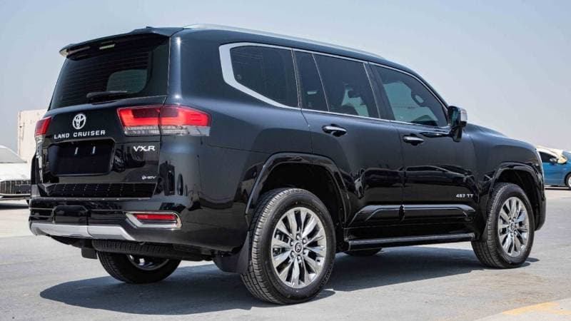 2026 Toyota Land Cruiser VXR thumbnail 6