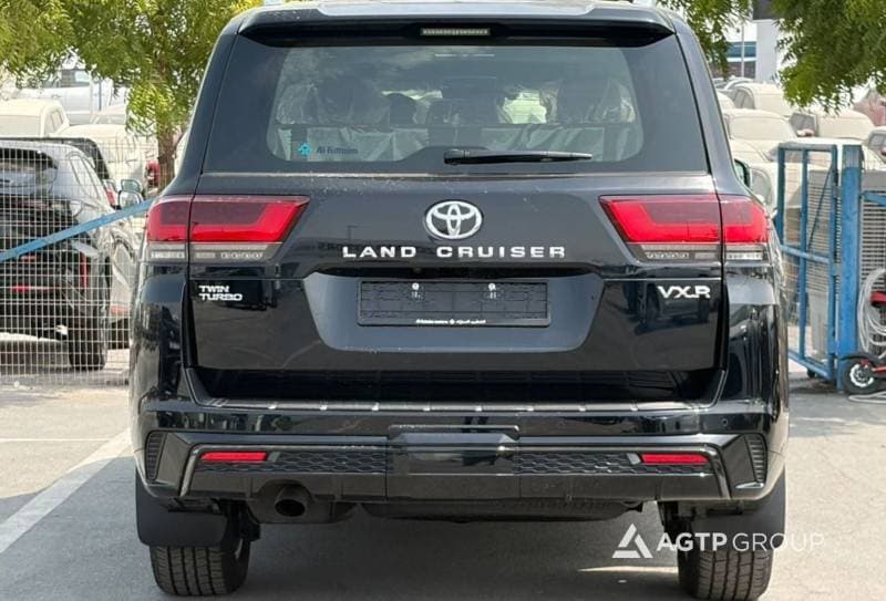 2026 Toyota Land Cruiser VXR thumbnail 4