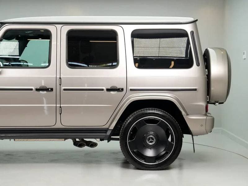 2025 Mercedes Benz G63 AMG STANDARD thumbnail 5