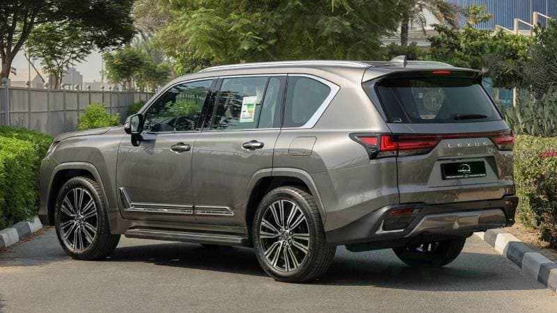 2026 Lexus LX600 SIGNATURE thumbnail 6