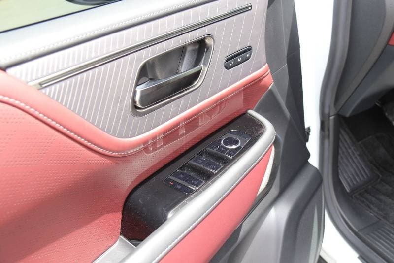 2026 Infiniti QX80 AUTOGRAPH CAPTAIN CHAIRS thumbnail 5