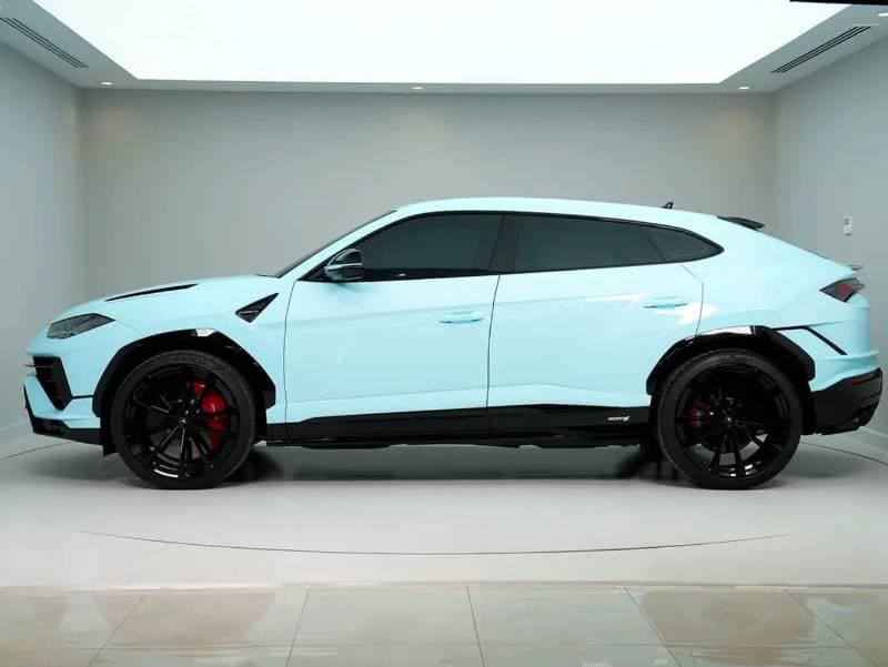 2024 Lamborghini Urus S thumbnail 3