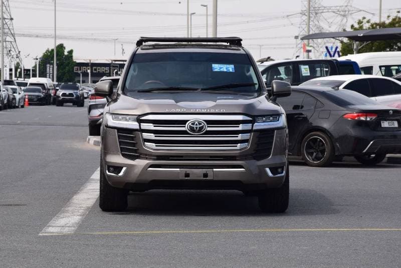 2015 Toyota Land Cruiser thumbnail 2