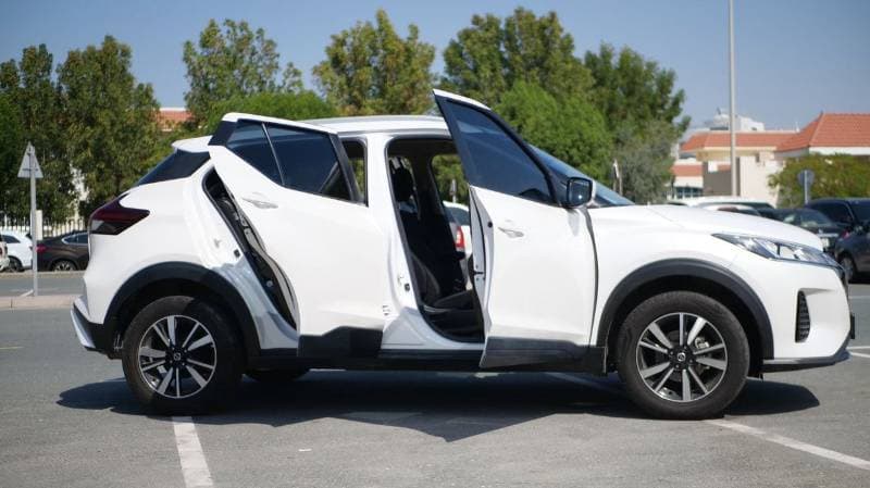 2021 Nissan Kicks SV thumbnail 6