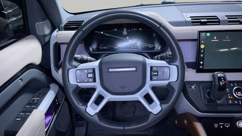 2023 Land Rover Defender thumbnail 8