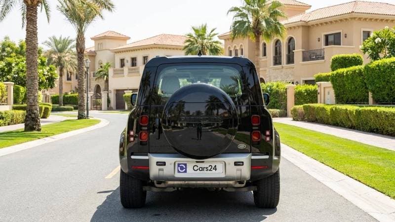 2023 Land Rover Defender thumbnail 4