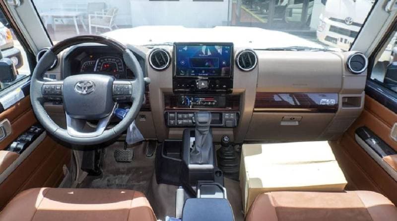 2025 Toyota Land Cruiser Pick Up thumbnail 3