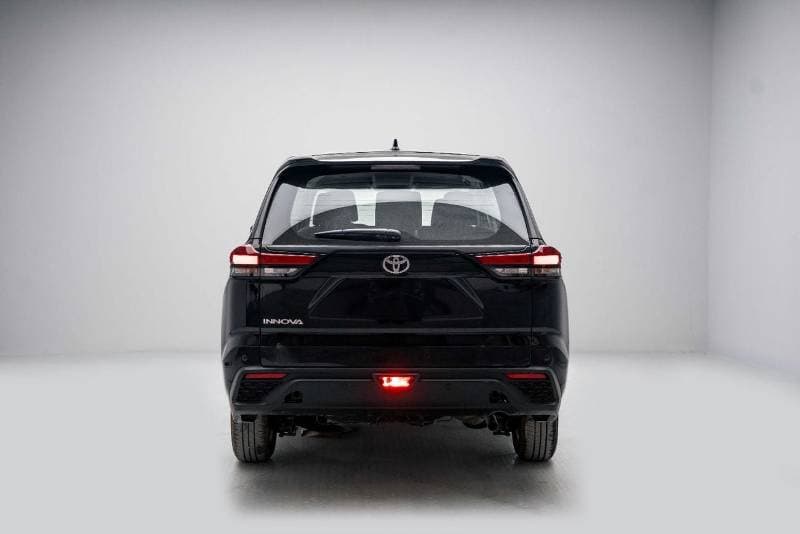2026 Toyota Innova GL thumbnail 6