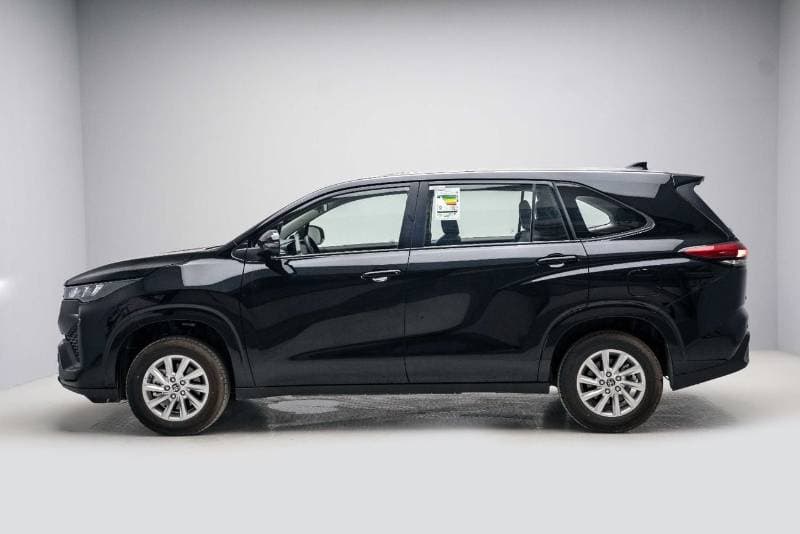 2026 Toyota Innova GL thumbnail 4